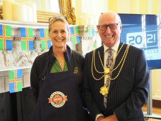 North East Lincolnshire Mayor presents Alfred Enderbys with prize