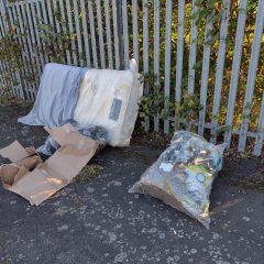 Mattress and other waste dumped near Cleveland Bridge