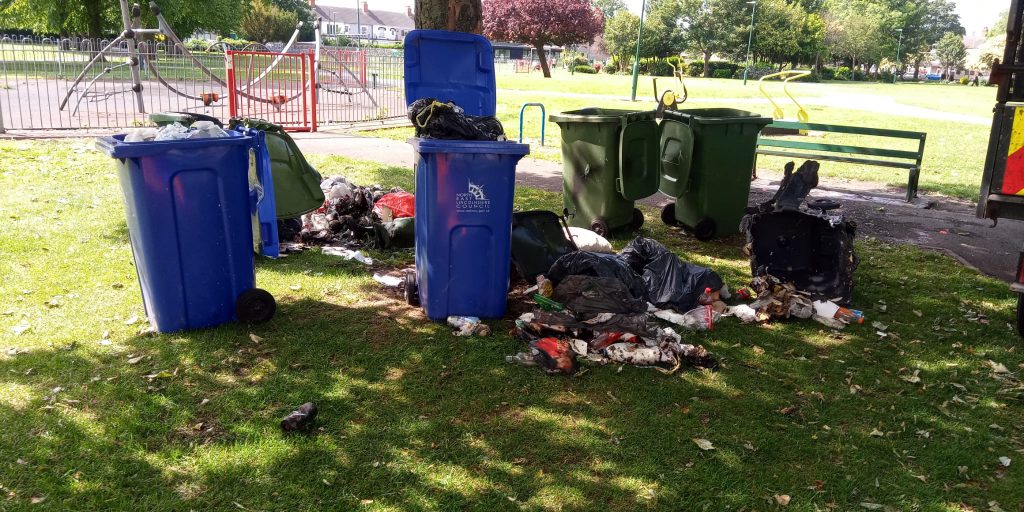 Bins and rubbish in Grant Thorold Park