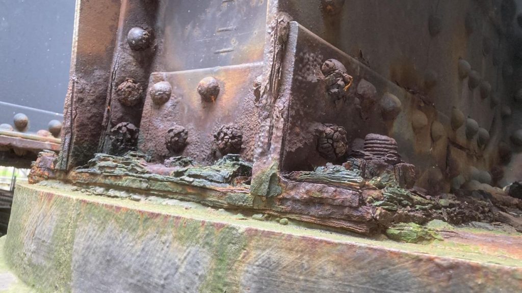 Corrosion on Corporation Bridge