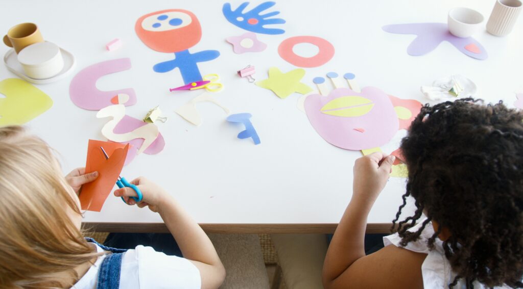 Children painting a picture