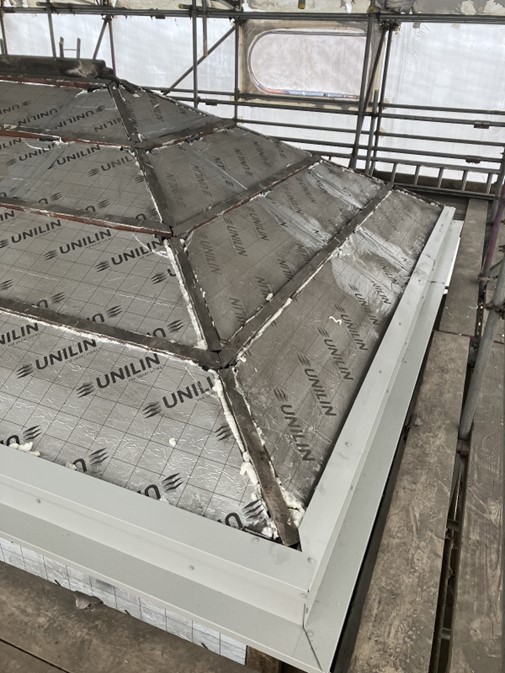 A picture of the roof of the control room