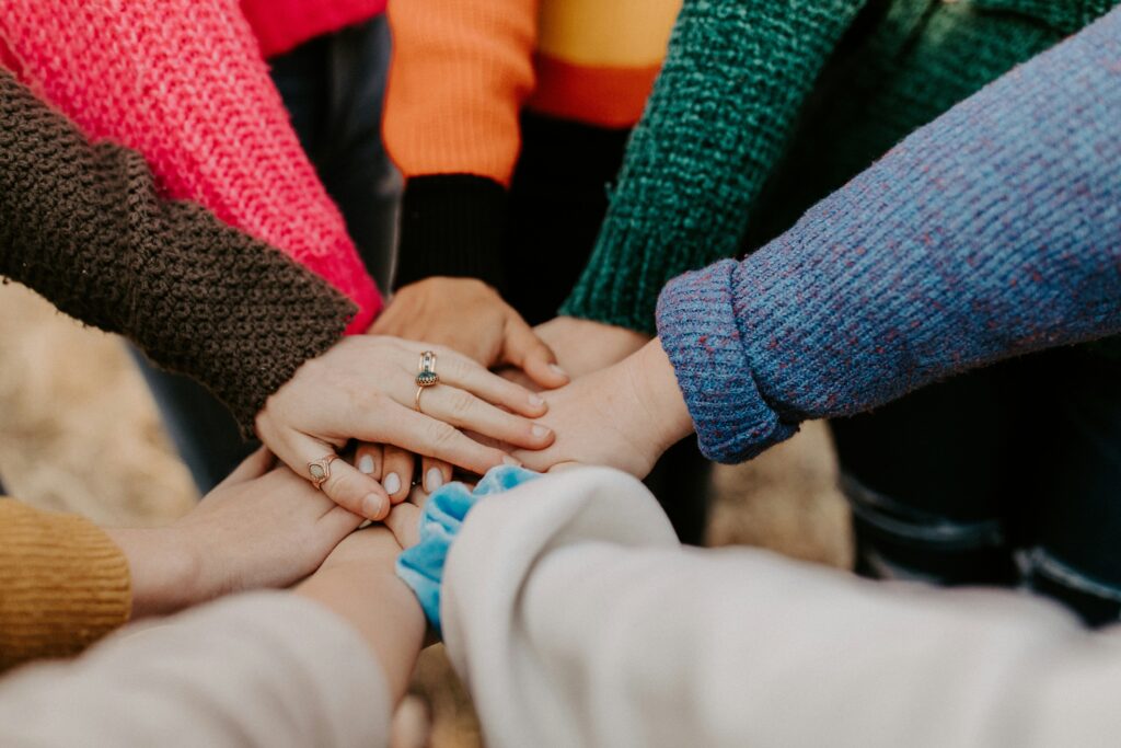 Hands in the middle