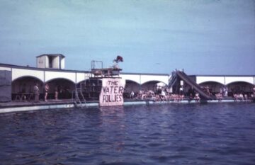 Bathing pool