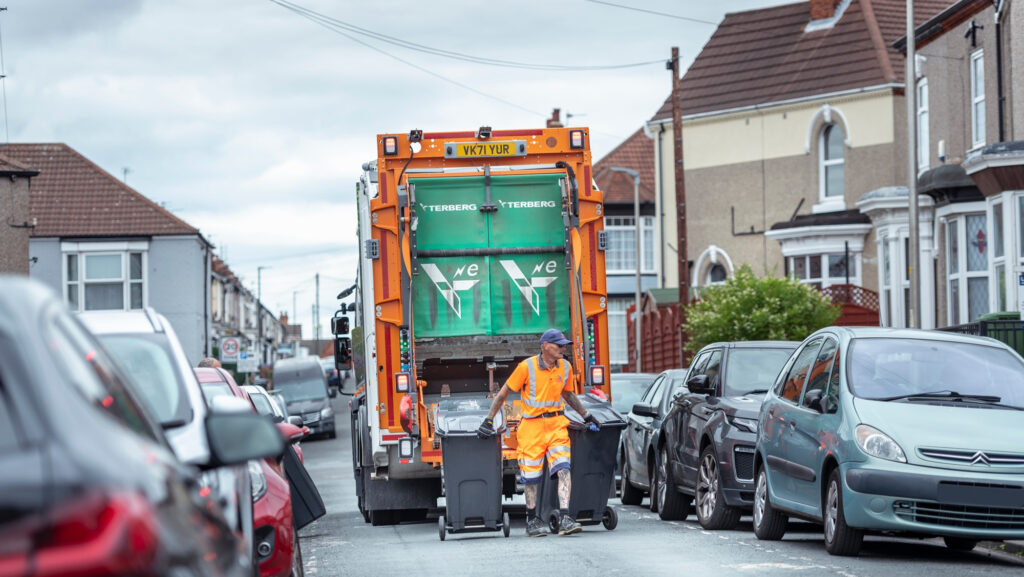 Bins collections to start early due to heat alerts across North East Lincolnshire