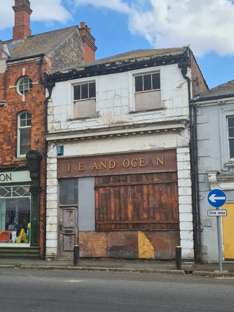 Former bank ‘down docks’ to be transformed thanks to heritage funding